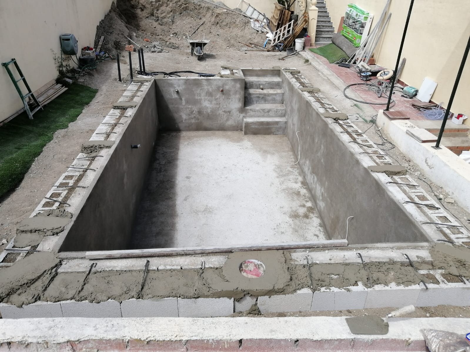 CONSTRUCCION DE PISCINA NUEVA 03