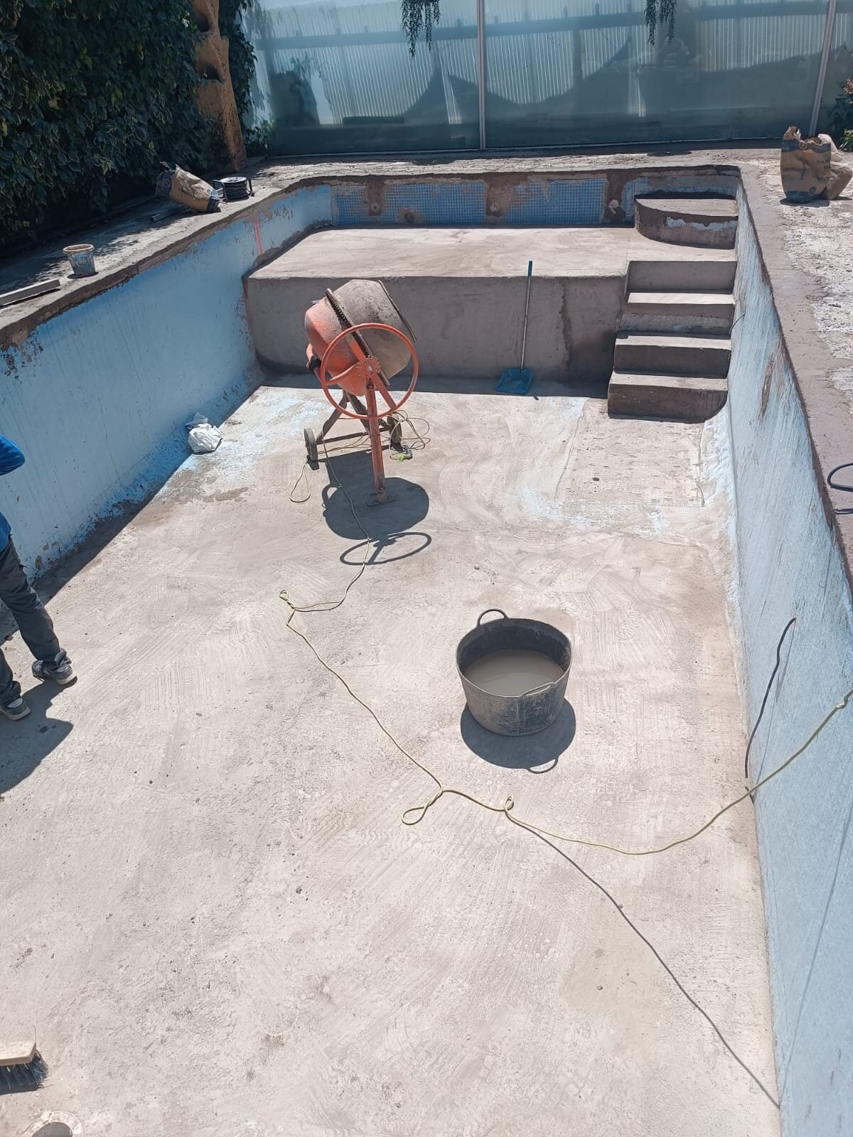 Rehabilitación integral de piscina, revestida en lámina de pvc 04